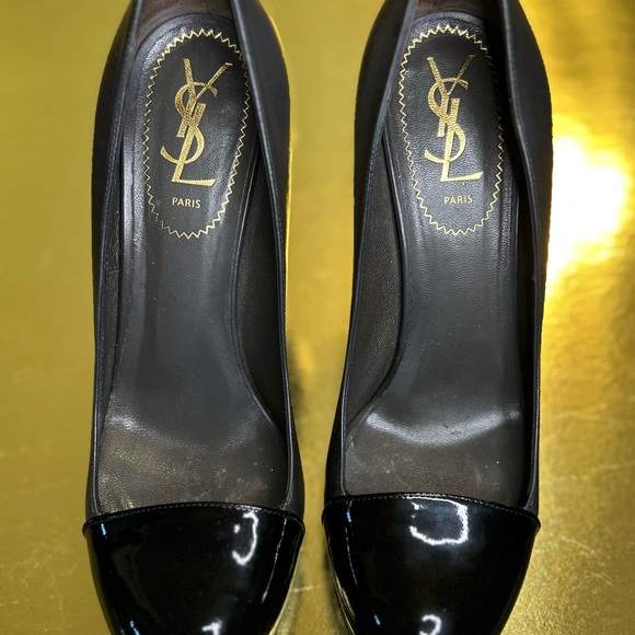 YSL Yves Saint Laurent gray and black patent leather platform high heel pump 37 - Picture 4 of 10